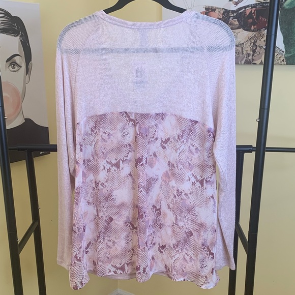 NWT BAR III Long Sleeve Paneled Knit Top in Blush Pink/Snake (Lotus Combo), XL - Picture 3 of 4